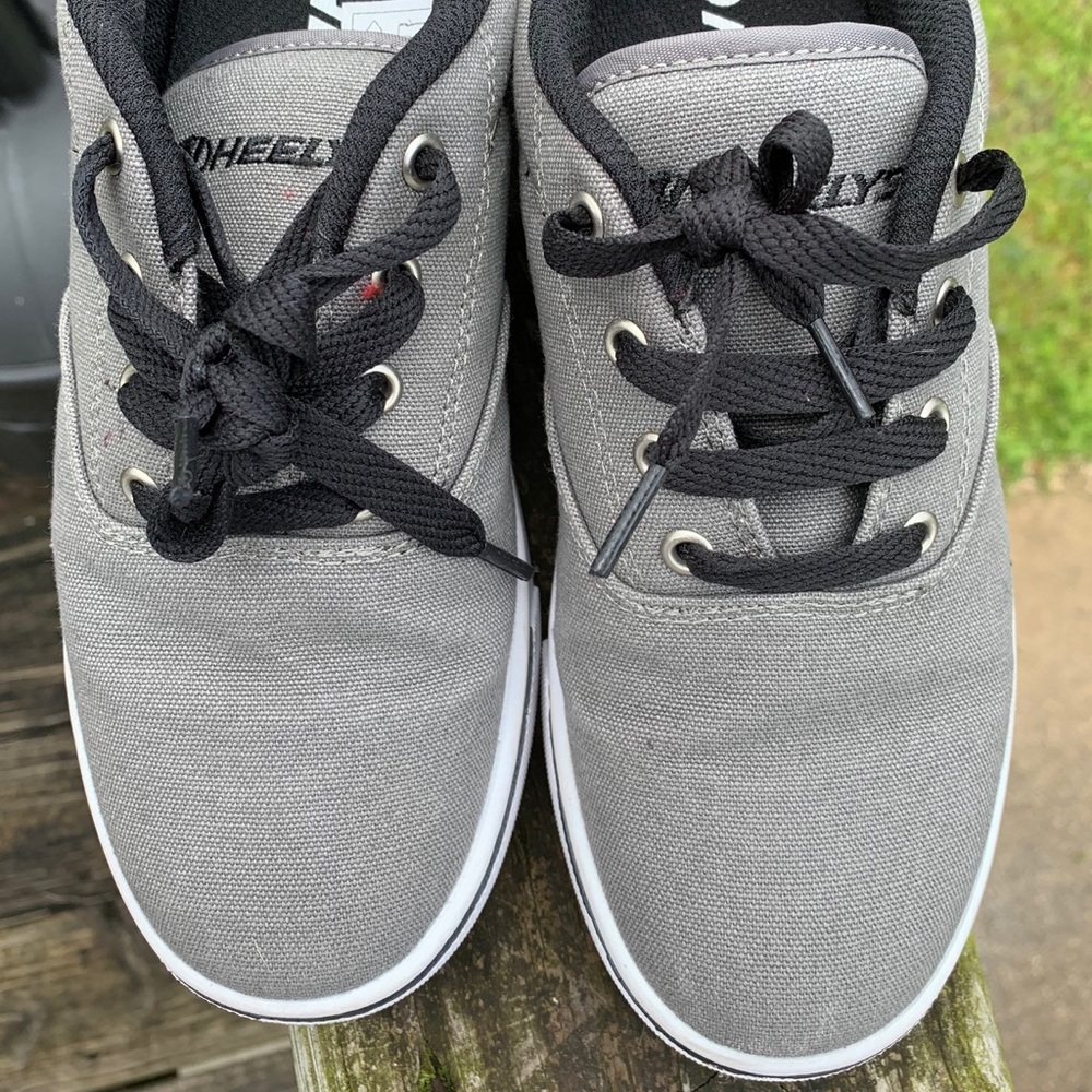 Heely’s roller-skate sneakers!